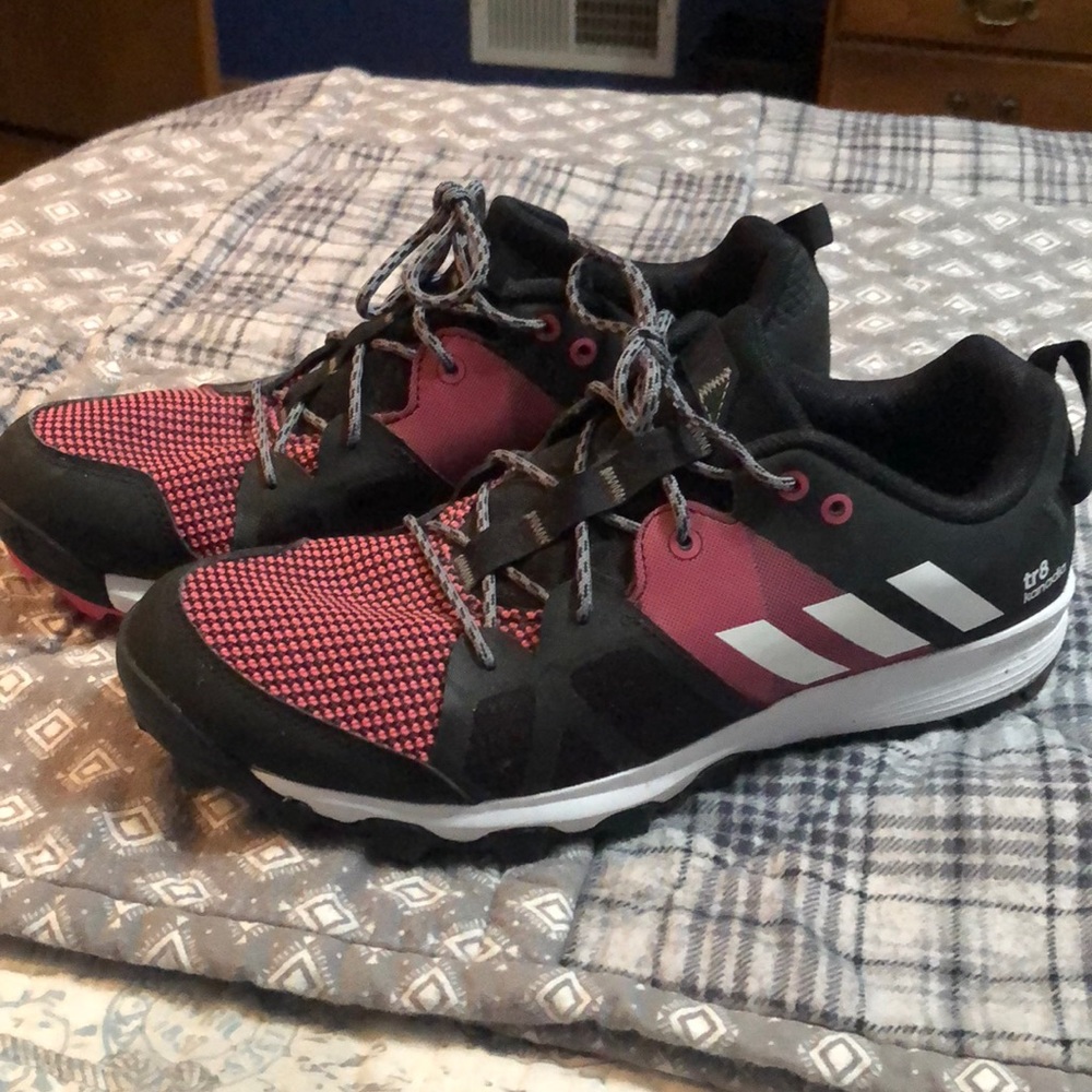 womens adidas running shoes kanadia